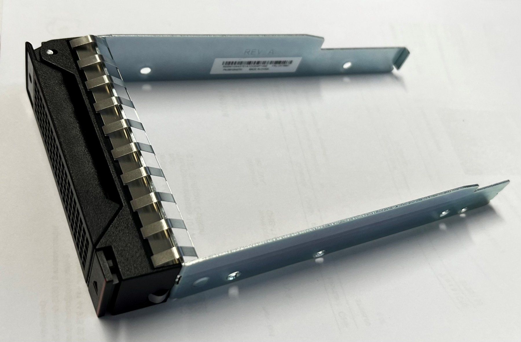IBM Server: 3.5" IBM Tray / Caddy – Nuovo e nell'imballaggio originale da Gossau ZH venduto da OrderflowAG