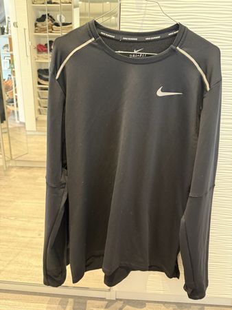 Nike running kit for man M