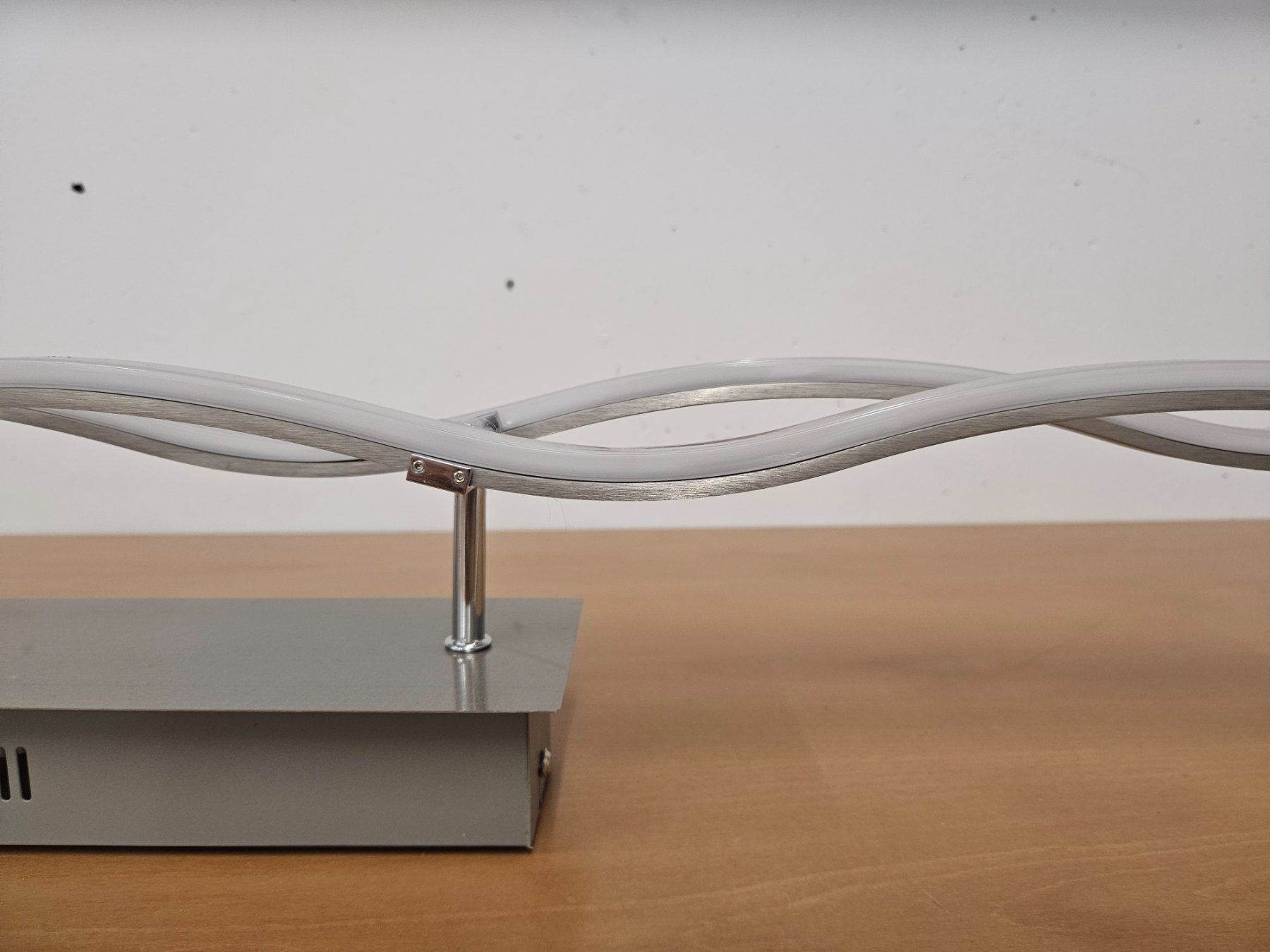 Kronleuchter & Deckenlampen: Moderne LED Deckenlampe Wellenform Chrom Designlampe 110cm – Gebraucht aus Neuendorf von Andreas0154 3