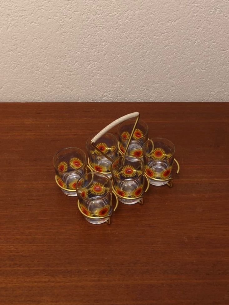 Bicchieri: 50s Schnapsgläser mit Ständer vintage Design Schnapsgläschen – Usato da Zürich venduto da Vintagewiesel 2