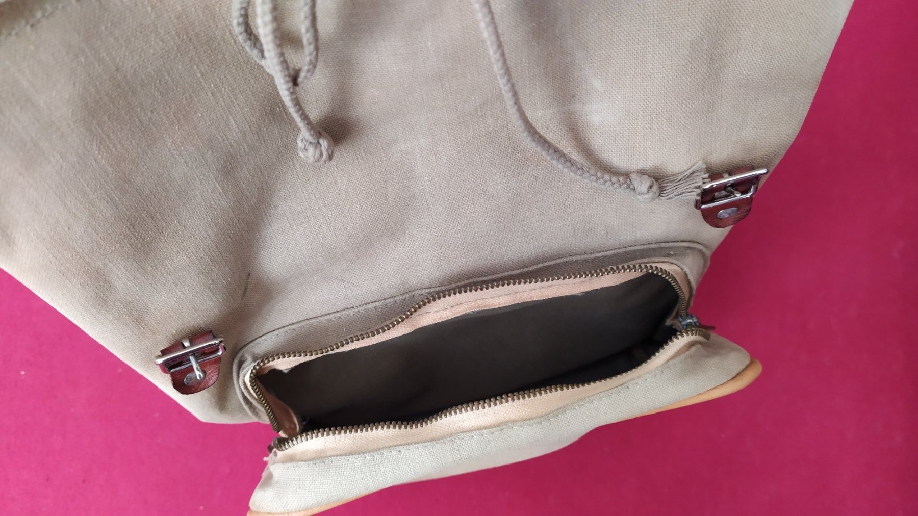 Zaini: Militärrucksack, sac à dos militaire – Usato da Chezard St-Martin venduto da Loucail 4