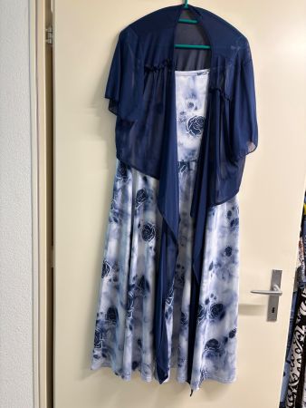 Kleid mit Bolero Druckrose blau Grösse XXL guter Zustand