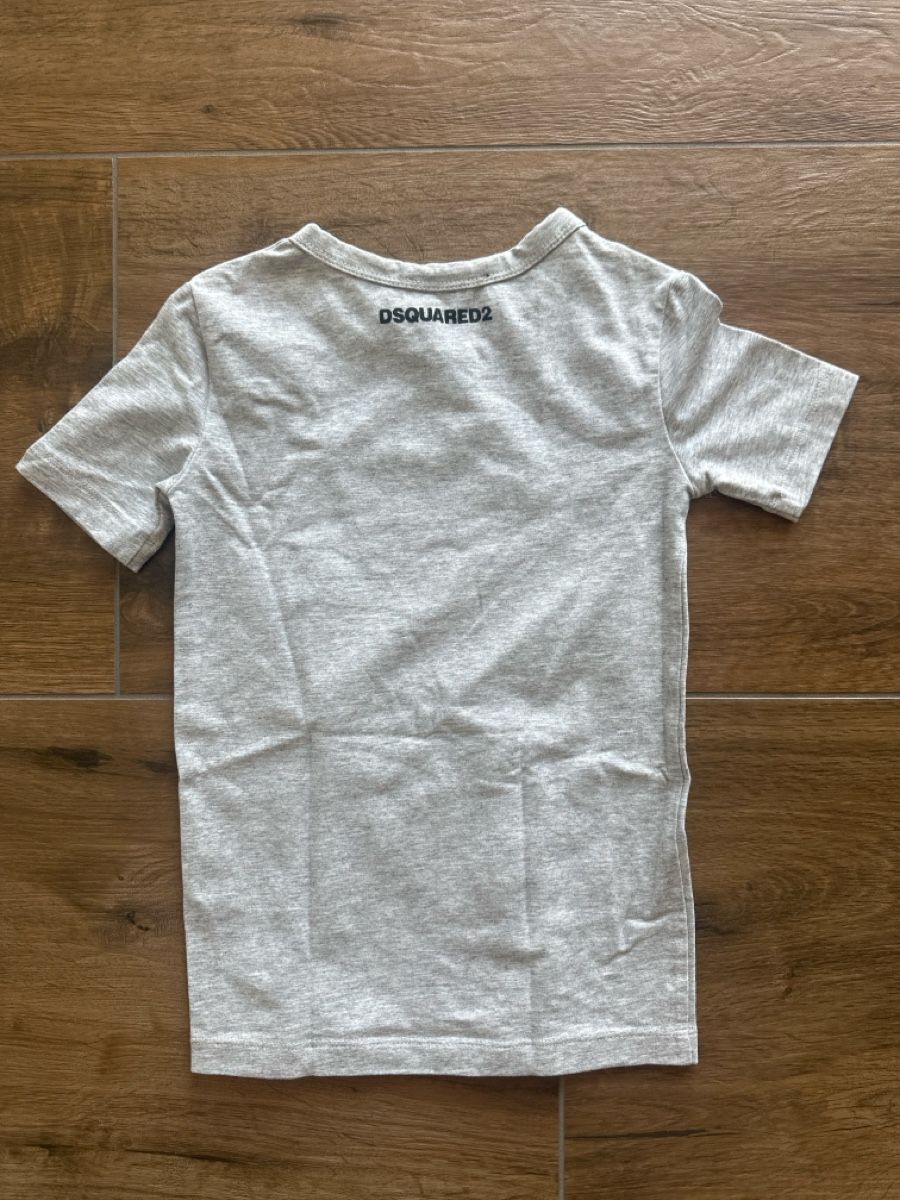 Dsquared2 Camicie, T-shirt & Polo: Original Dsquared2 T-Shirt grau Gr. 8Y – Usato da Mühlethal venduto da sarah-davide 1