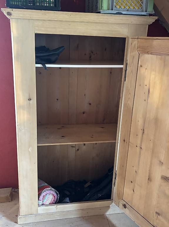 Armadi: Echtholz Schrank alt – Usato da Bichelsee venduto da hubraum_ 1