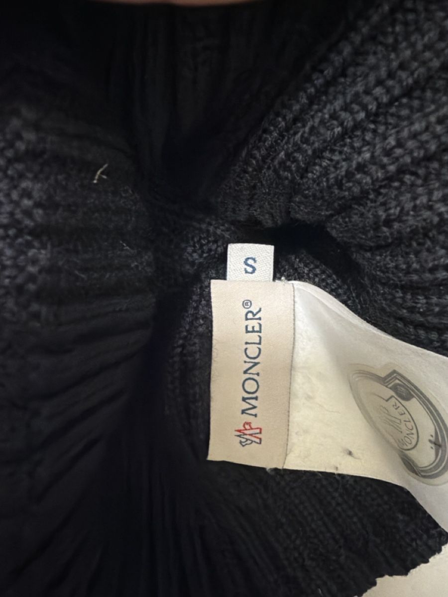Copricapi, berretti & cappellini: Moncler Mütze Kinder  – Usato da Muttenz venduto da Suelaaa 1