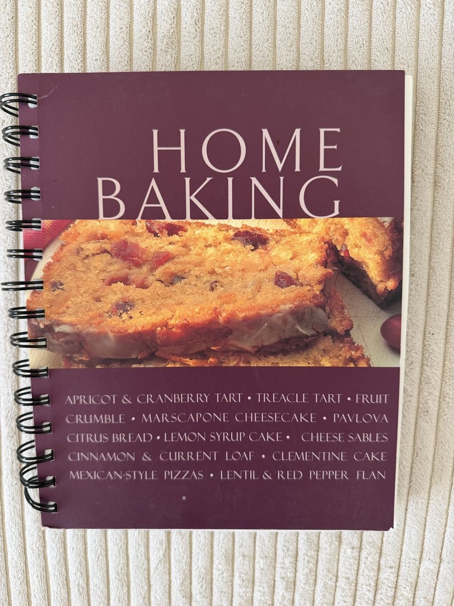 Libri: Backbuch Home Baking Rezeptsammlung, englisch  – Usato da Thun venduto da tahari