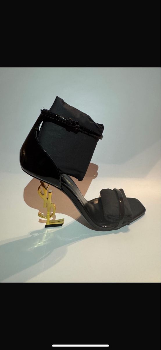 Saint Laurent Scarpe da donna: NEUE Yves Saint Laurent, Grösse 38 – Nuovo e nell'imballaggio originale da Villmergen venduto da mel_5ywd
