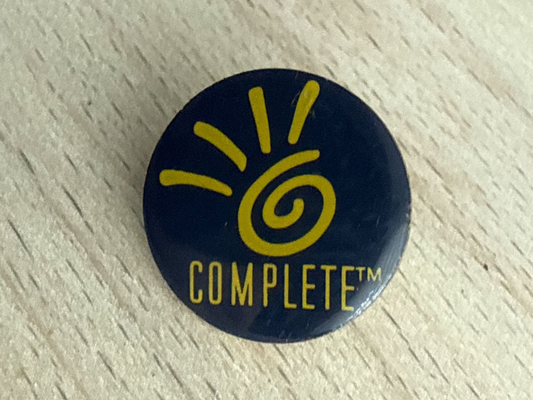 Plaquettes & Badges: Pin COMPLETE – D'occasion à Glattbrugg par Schweigmatt