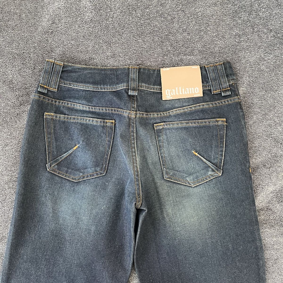 John Galliano Jeans: John Galliano Jeans – Neu (gemäss Beschreibung) aus Zug von saskia-chiara 1