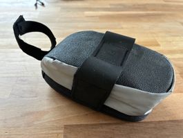 Sacoche de selle vélo – bande réfléchissante - 0.6L
