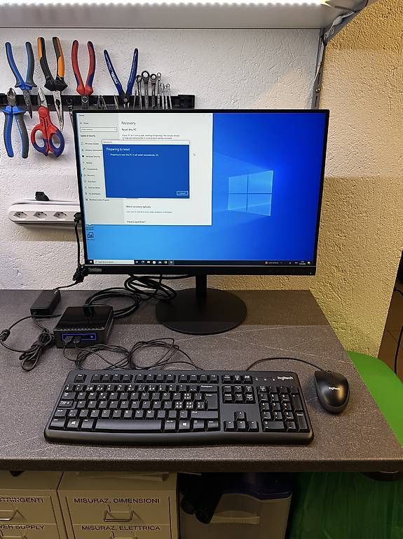 PCs: PC Intel NUC con schermo, mouse e tastera – Gebraucht aus S. Antonino von OblivionAerial