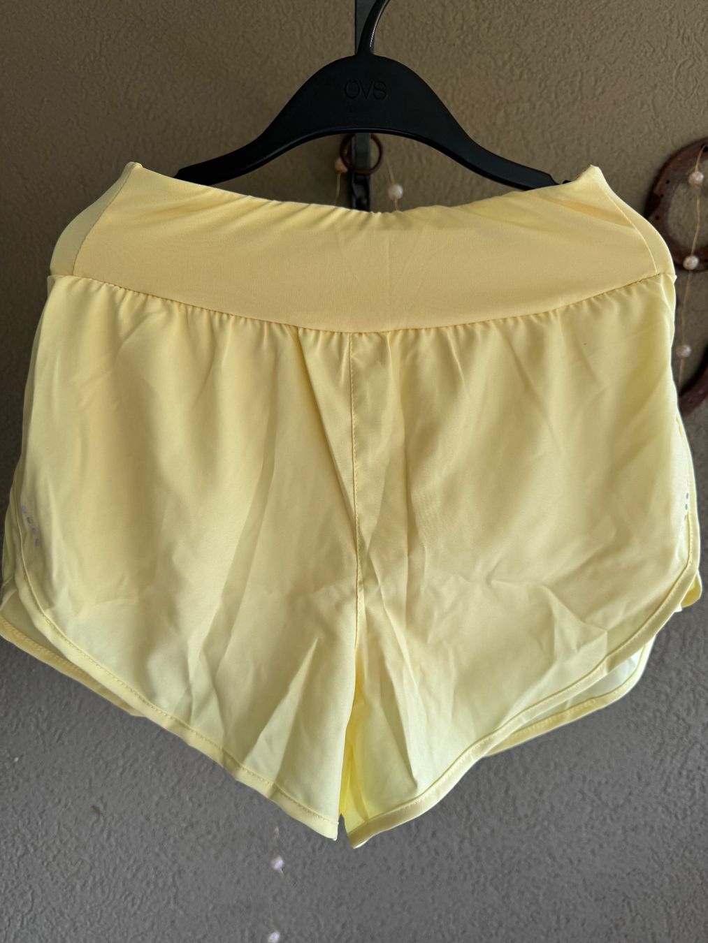 Hosen: Shorts Gr.m – Gebraucht aus Thun von Iriska77