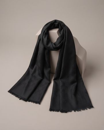 Écharpe Gucci noire — très bon état