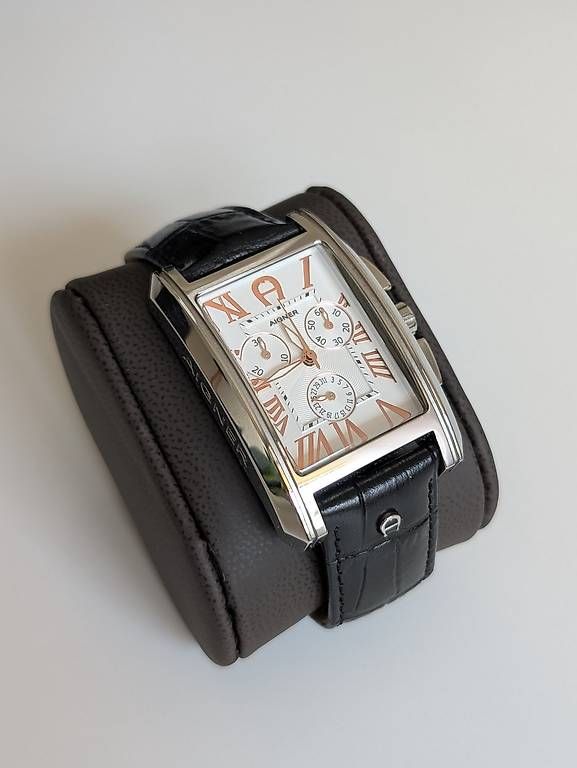 Aigner Uhren: Aigner rechteckiger Tank Chronograph – Neu (gemäss Beschreibung) aus St. Gallen von notenea