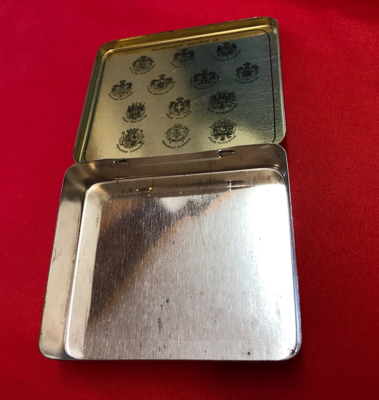 AluBox Sonstige Tabakwaren: Ed. Laurens Genève Zigaretten Deckel - Blechdose Prince – Gebraucht aus Wolhusen von albaro01 1