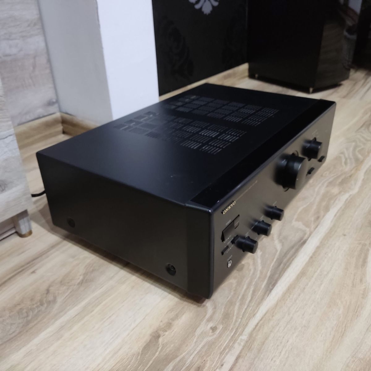 Onkyo Amplificatori: Onkyo A-803 Stereo Verstärker – Usato da Trimbach venduto da ELITA-5 7