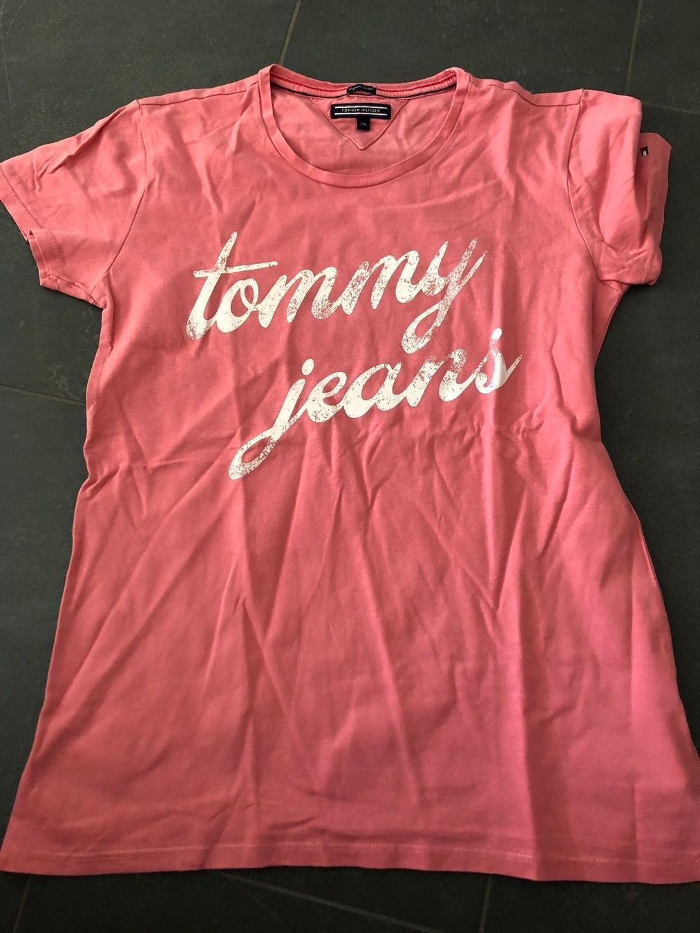 Tommy Hilfiger Camicette, T-shirt & Top: T-Shirt - Grösse 176 - Tommy Hilfiger – Nuovo (secondo la descrizione) da Oberuzwil venduto da jabano