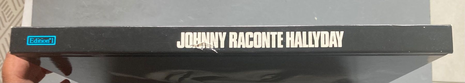 Libri: JOHNNY HALLYDAY - JOHNNY RACONTE HALLYDAY – Usato da Poliez-Pittet venduto da Newtown-Records 2