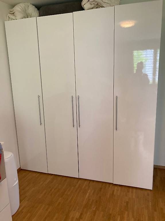 Armadi: Kleiderschrank Möbel Pfister – Usato da Cham venduto da Knipper172