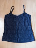 Top à bretelles bleu marine en dentelle