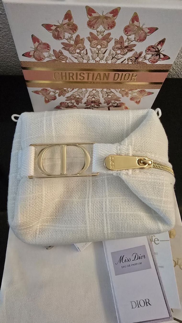 Dior Altro per la cura del corpo: Dior Beauty Set mit Solar Öl – Nuovo (secondo la descrizione) da wallisellen venduto da funkelsternchen5 9