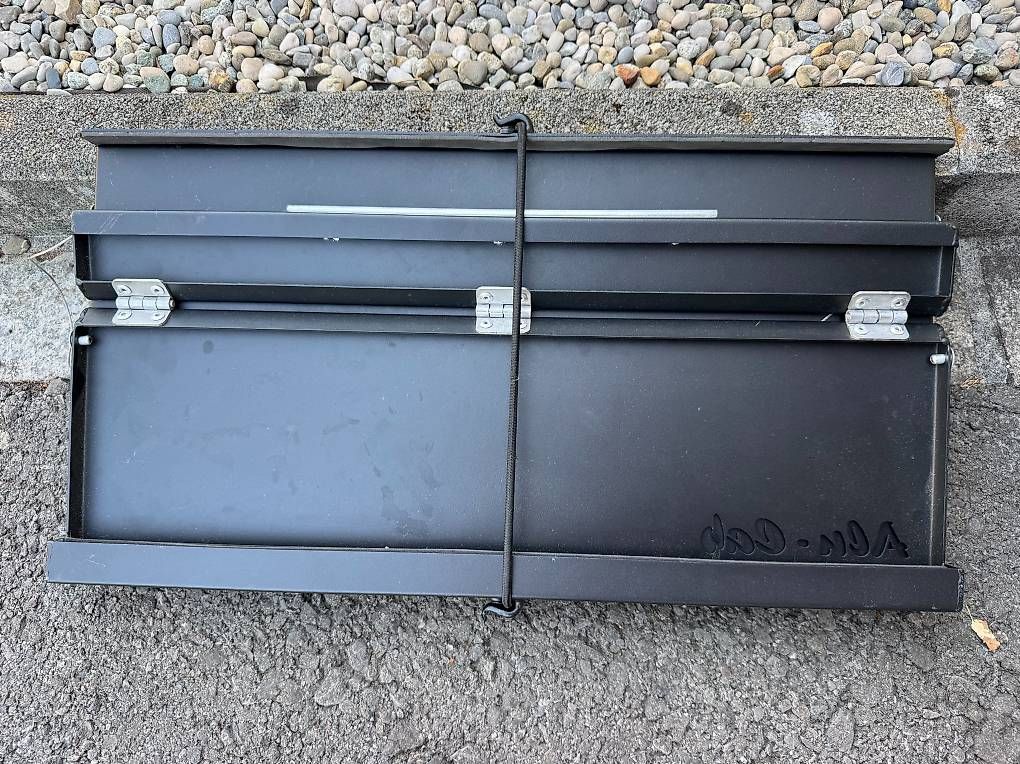 Tische: Tablette Alu Cab - Table latérale 4x4 – Gebraucht aus La Sarraz von Syl_Tyr732 2