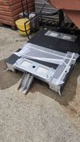 Metallplattform mit Beton gefüllt