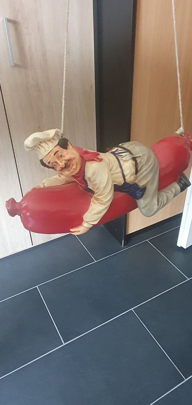 Statuette: Tolle Figur luigi auf der Wurst – Usato da Adligenswil venduto da Wurli1