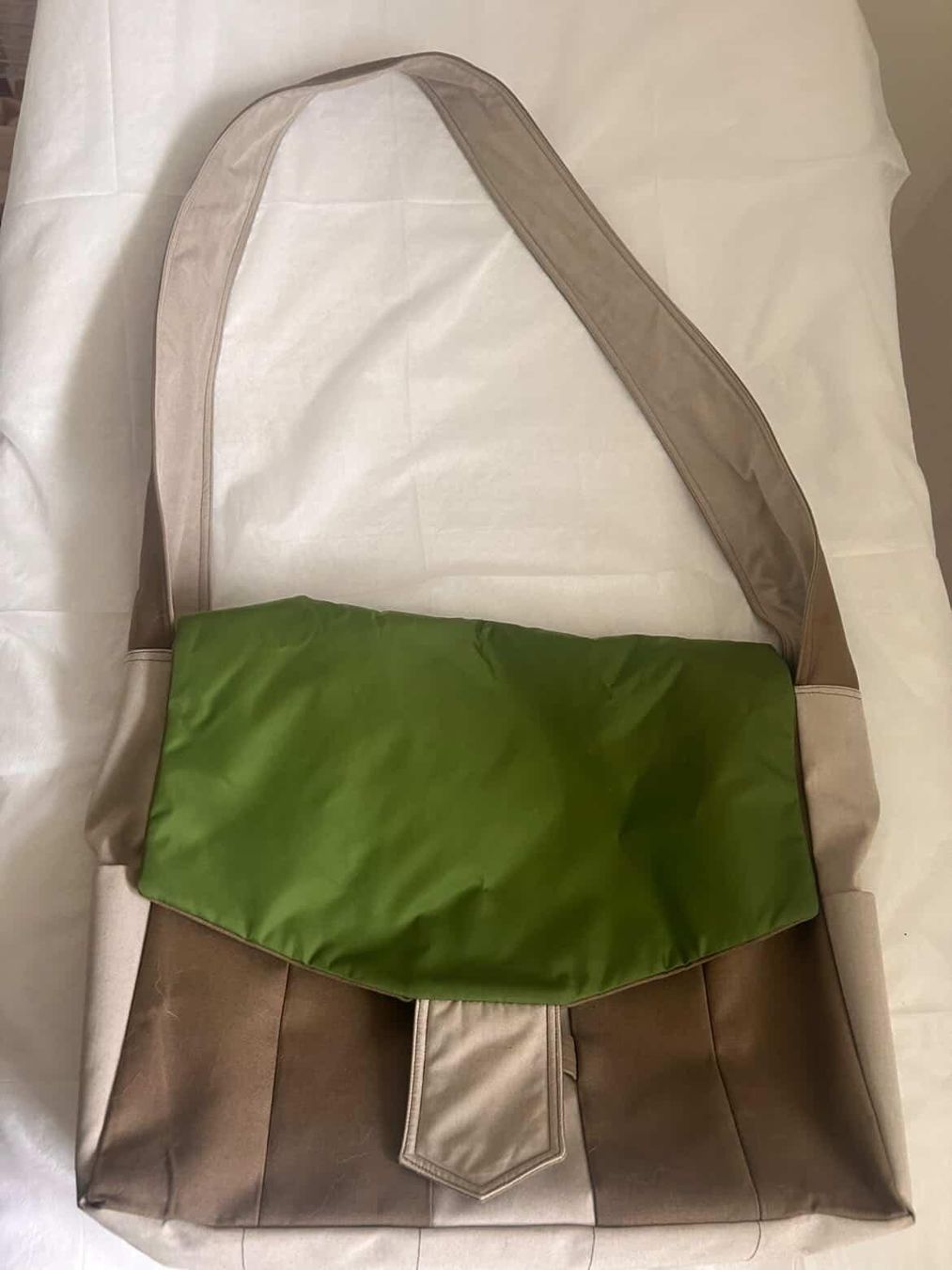 Taschen für Damen: Borsa artigianale handmade a tracolla – Gebraucht aus Bellinzona von lau_zf9c