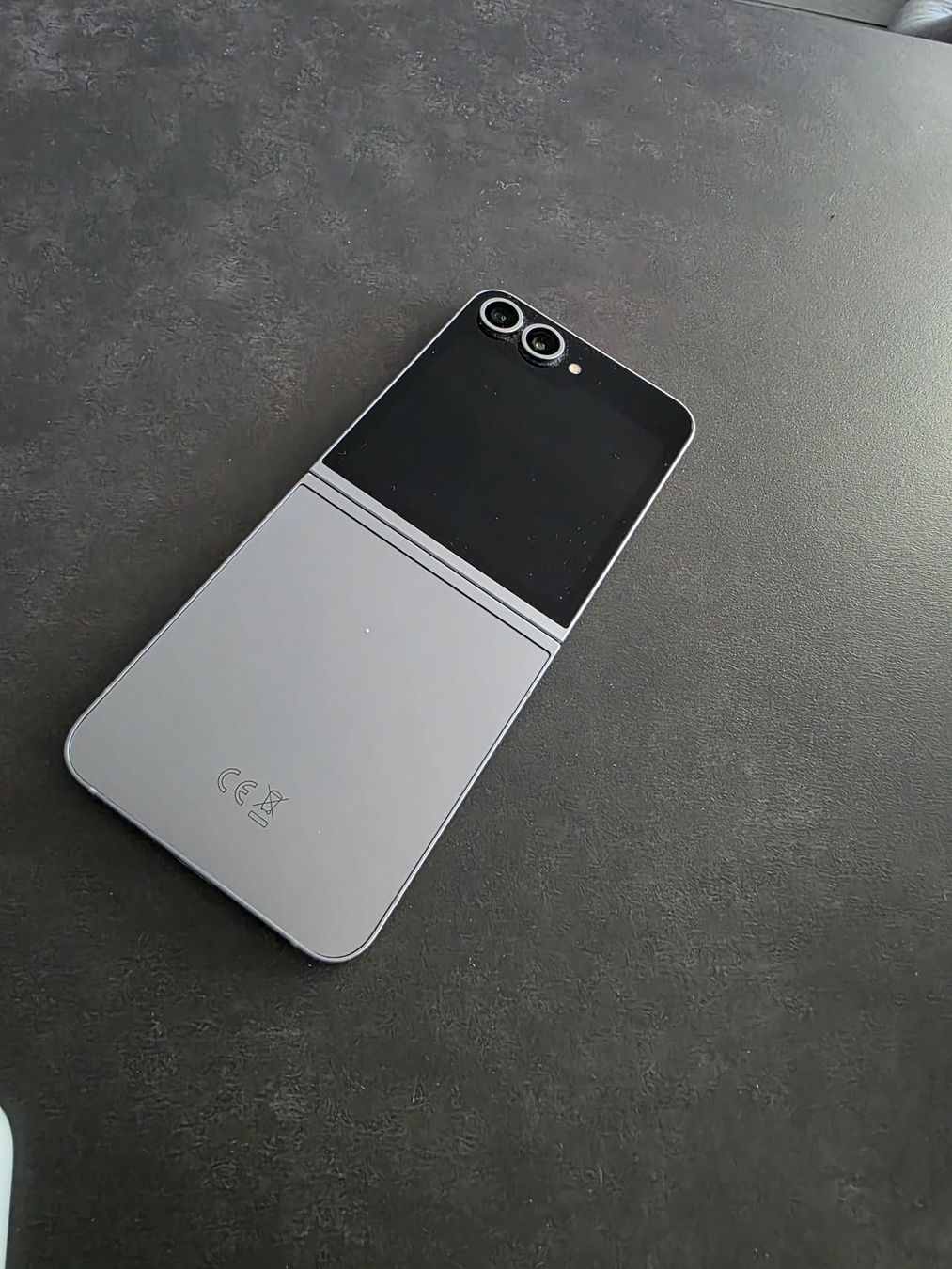 Samsung Telefoni cellulari / Smartphones: Samsung Z Flip 6 – Usato da Tägerschen venduto da Stef76 1