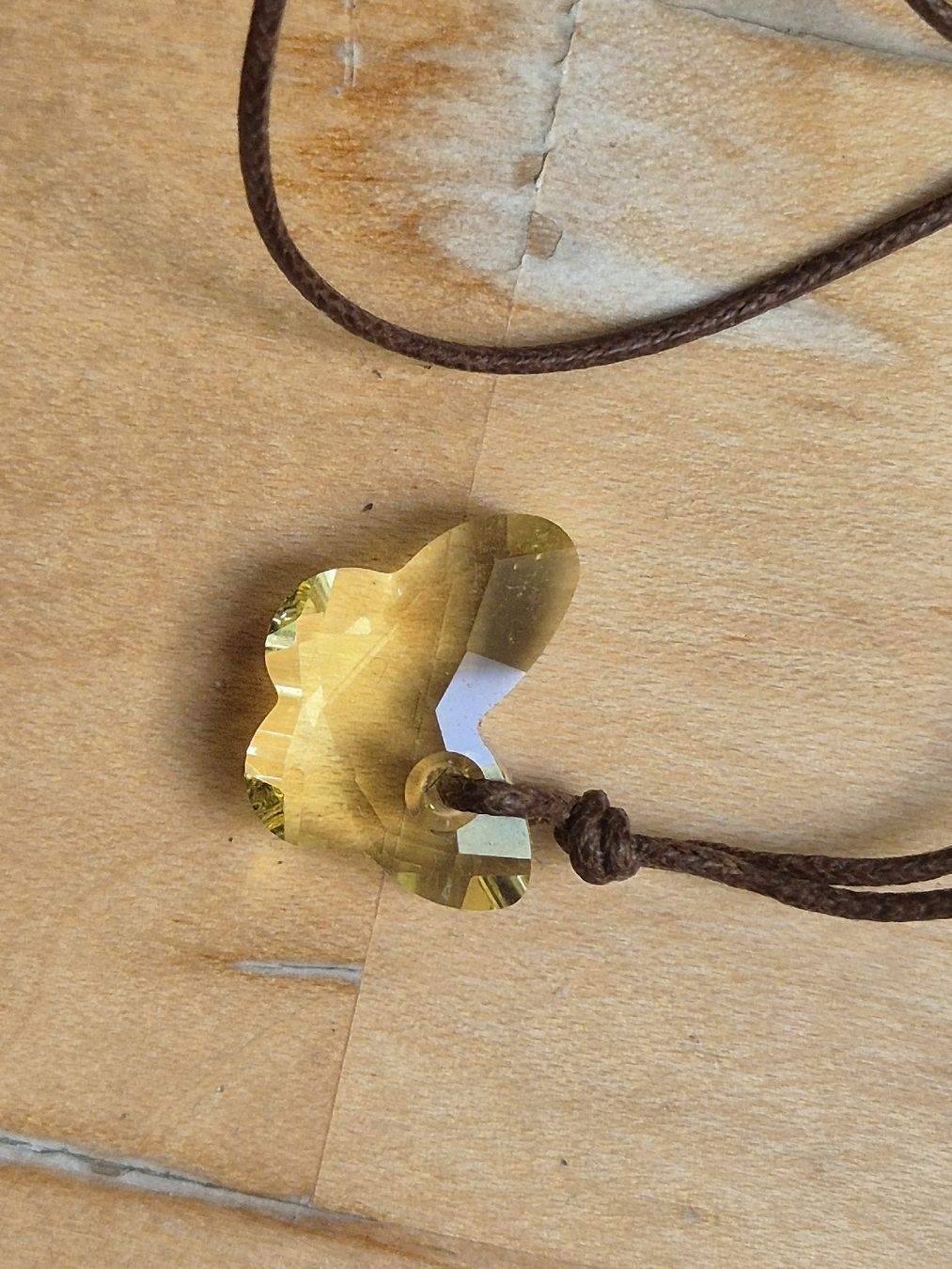 Anhänger: Collier papillon jaune cristal brillant – Gebraucht aus Yverdon-les-Bains von somiou 2
