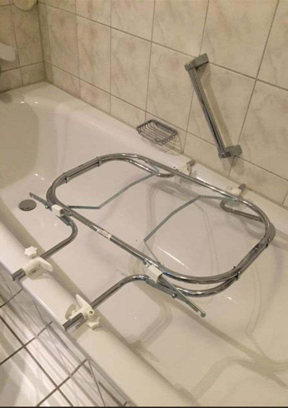 Geuther Vasche da bagno: Badewannenaufsatz für Baby Badewanne, Geuther Artnr. 4808 – Usato da Zürich venduto da Masgo 1