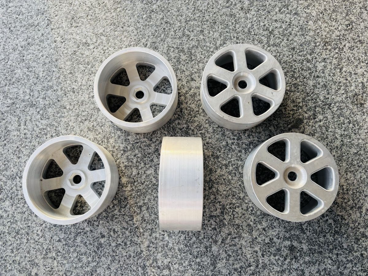 Modellismo RC: RC Aluminiumfelgen 1:8 – Nuovo (secondo la descrizione) da Lachen SZ venduto da snick44 2