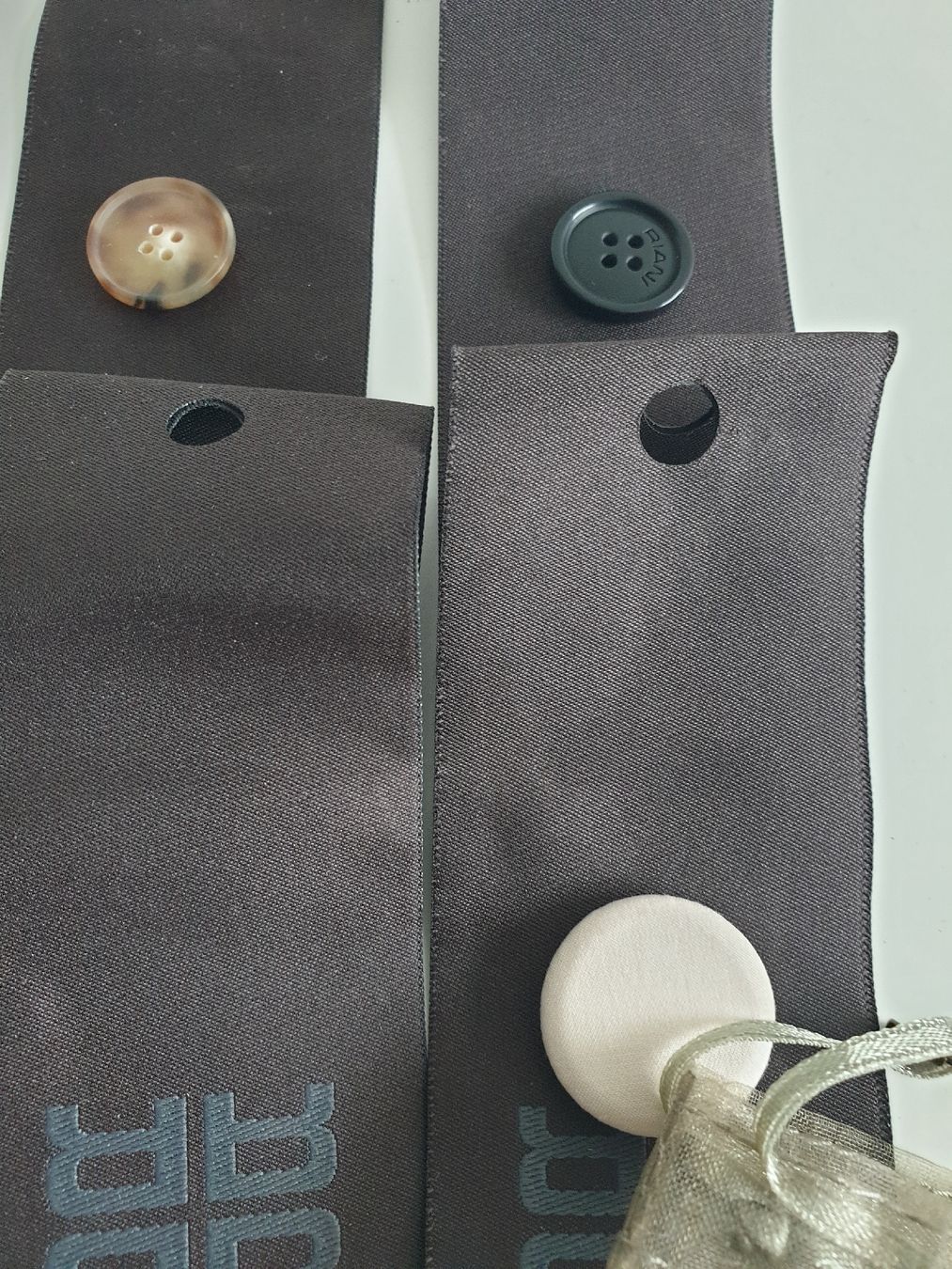 Bottoni: RIANI Ersatzknöpfe – Nuovo e nell'imballaggio originale da Zumikon venduto da chri75 4