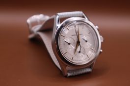 UNIVERSAL GENÈVE – COMPAX – Stahl Chrono – Ref. 884.480