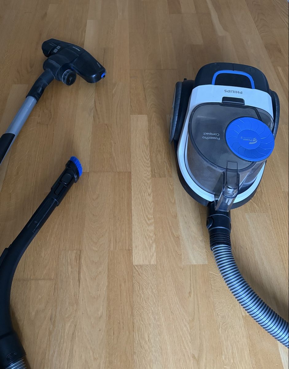 Philips Aspirapolveri & Accessori: Philips PowerPro Compact Vacuum Cleaner – Usato da Regensdorf venduto da WetTowel42 3