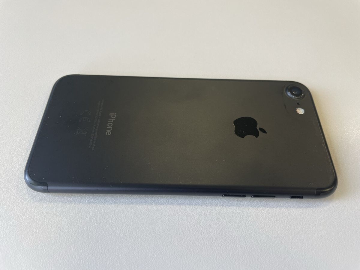 Apple Portables: iPhone 7 32GB – D'occasion à Baulmes par AlexJones 3