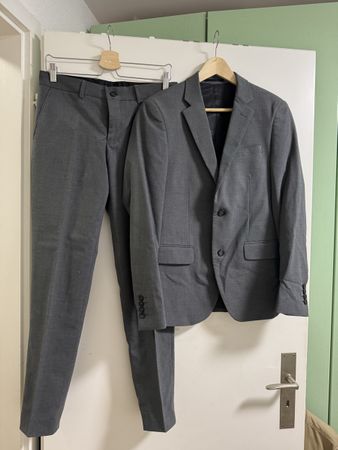 Lindbergh Anzug, Grau, Gr. 46/80, Top Zustand für den Winter