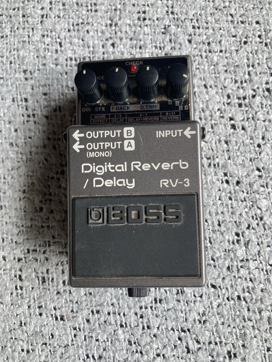 Instruments de musique: BOSS RV-3 Digital Reverb / Delay  – D'occasion à Mels par lowfor70
