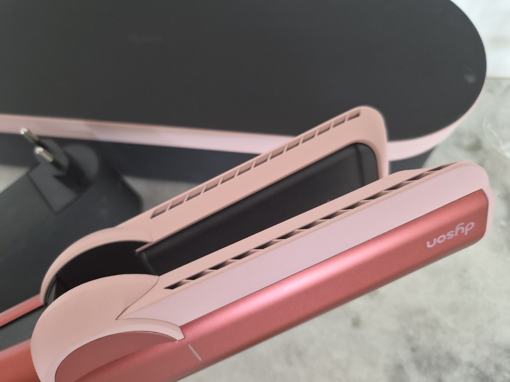 Accessori per capelli: Dyson hairstraightener – Usato da Zürich venduto da mar_cz7s 1