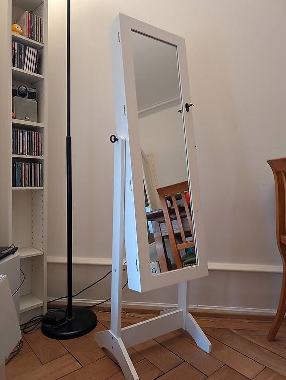 Tavoli da trucco: Ikea Spiegel- und Schmuckmöbel – Usato da Basel venduto da Gluggi01