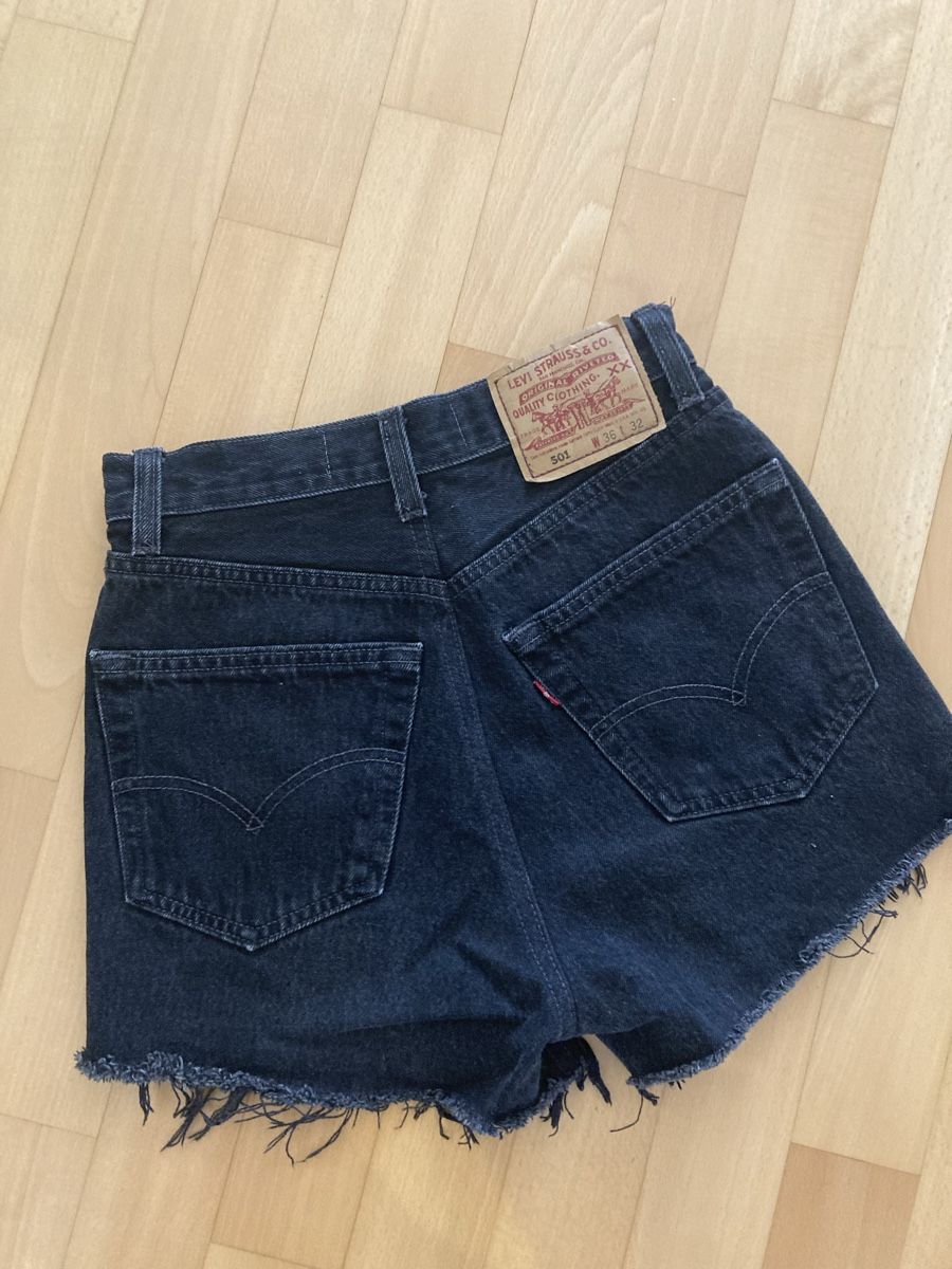 Levi's Jeans: Levis Jeans Shorts – D'occasion à Zürich par elleon44 1