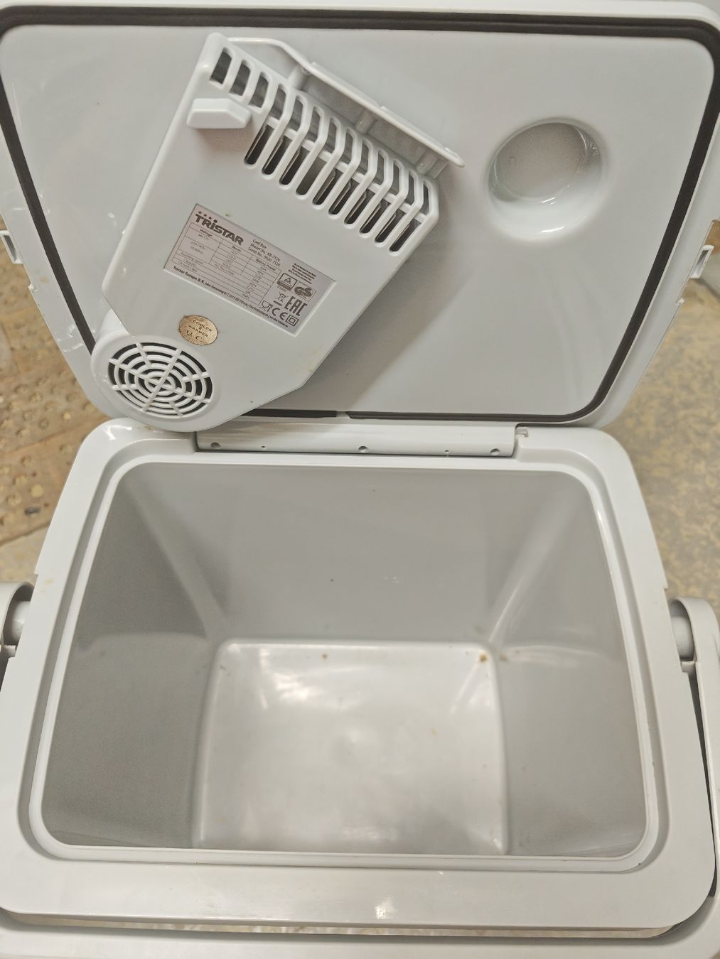 Kühlschränke & Kühlen: Auto Kühlbox Tristar KB-7526 – Gebraucht aus Sarnen von Laut_musik 1