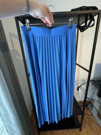 Sommerlicher, blauer OVS Faltenrock, Grösse S, neuwertig