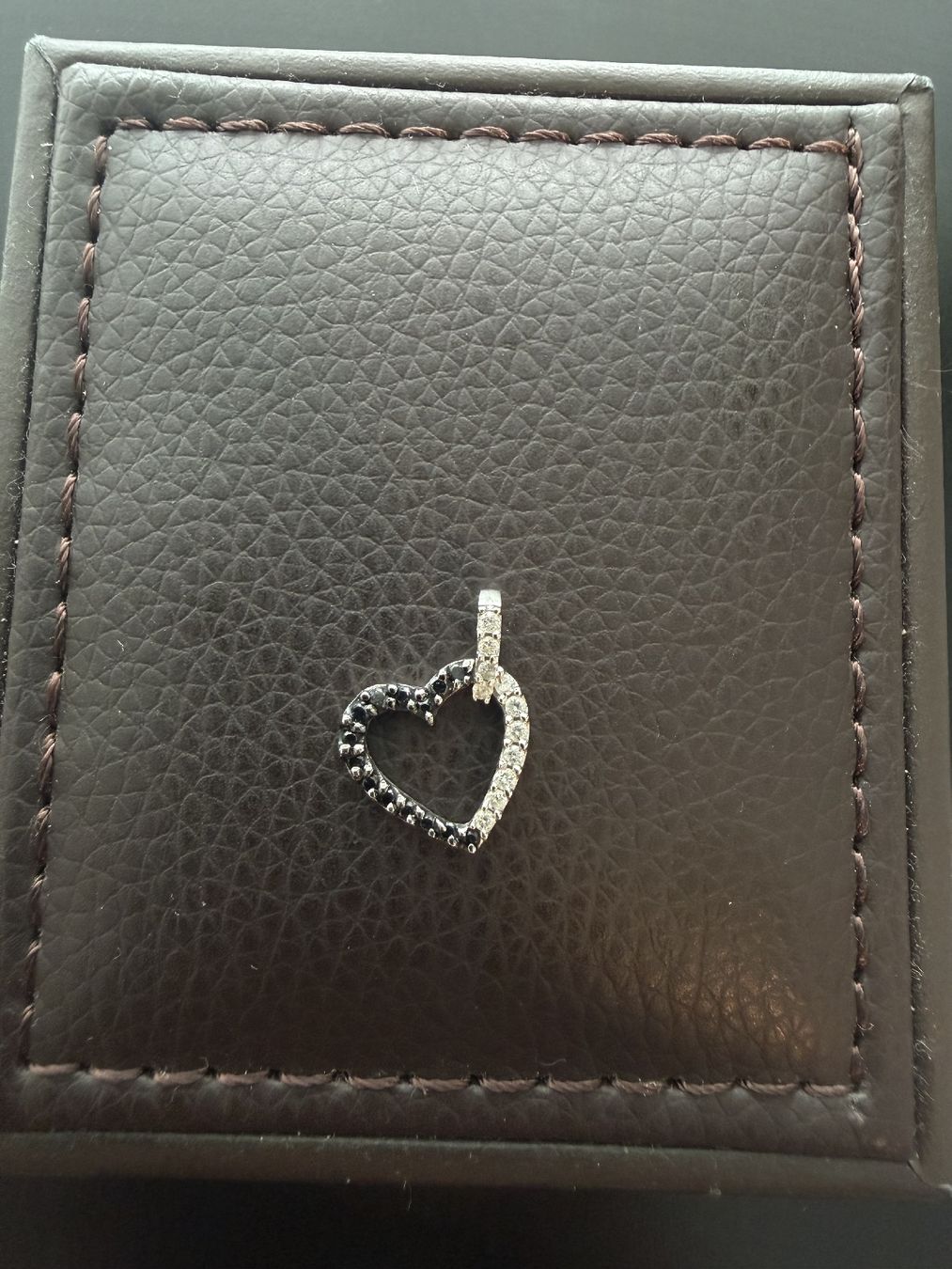 Anhänger: Black and white diamonds  – Gebraucht aus Unterseen von iry_78zl