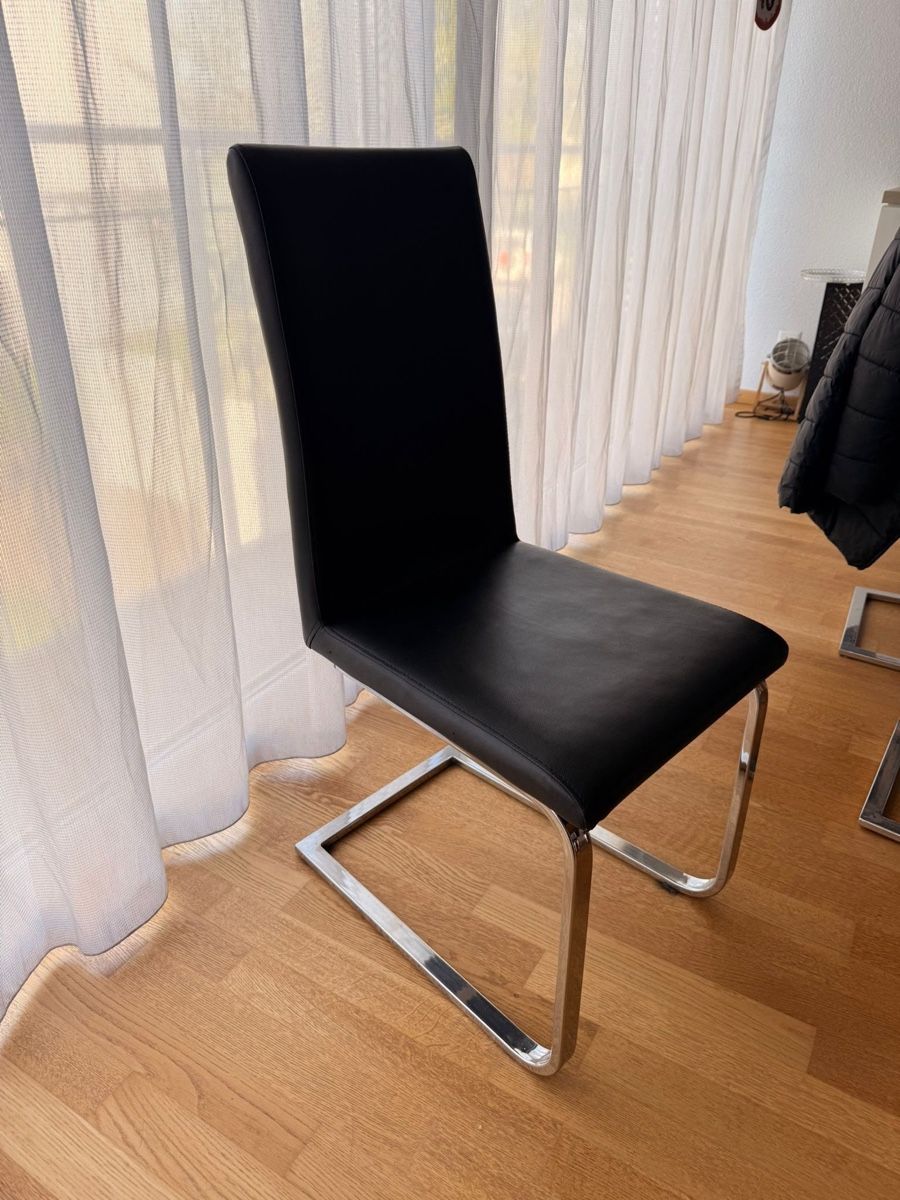 Interio Set di tavolo e panche: Massiv- Holztisch mit sechs Stühlen – Usato da Kriessern venduto da Type-S 1