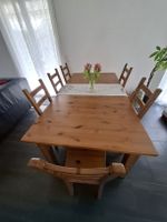 Massiver Esstisch aus Holz mit 6 Stühlen