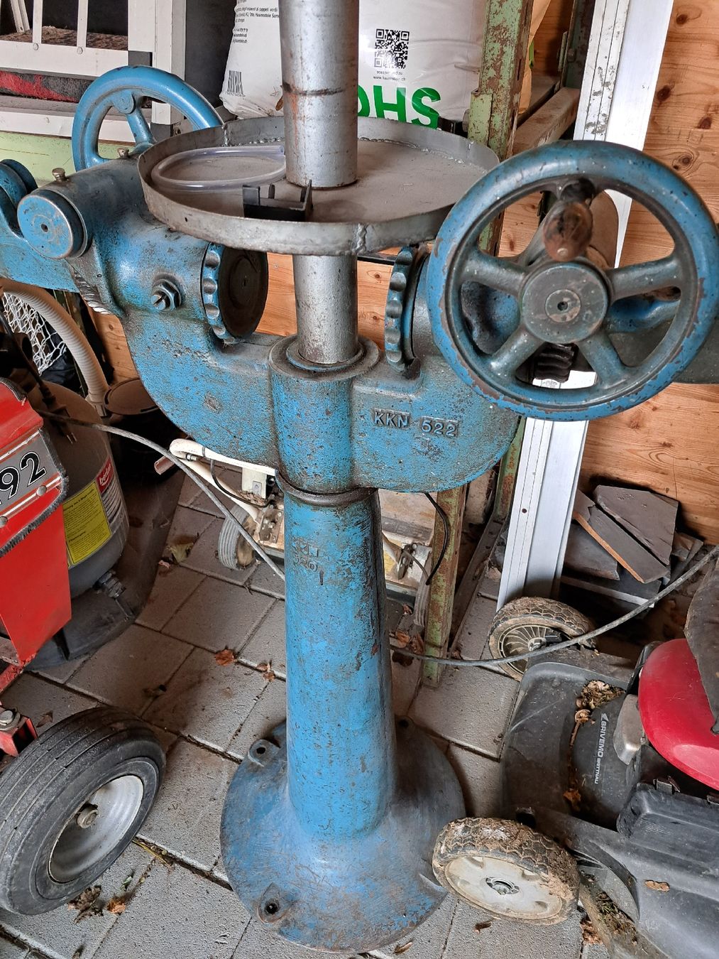 Sonstiges zu Optik: Velo Montageständer Vintage – Gebraucht aus Grossdietwil von hufi10 5