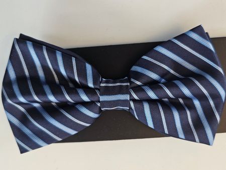 Fliege marine-blau neu u originalverpackt