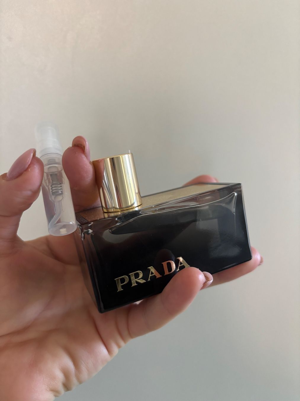 Prada Profumi & Eau de Toilette: Prada L'Eau Ambrée Duftprobe 2 ml. – Usato da Zürich venduto da deruja